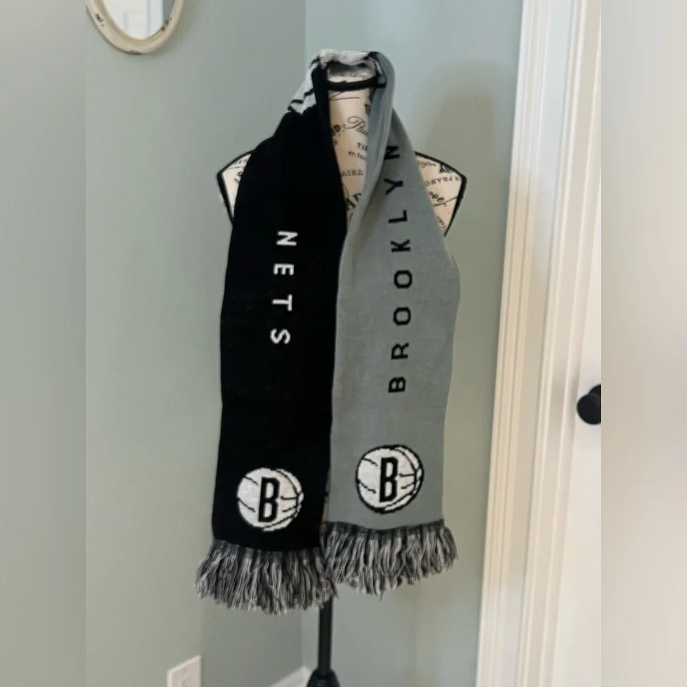 Foco Brooklyn Nets Two Toned Scarf | Fringe | Black & Gray | OS | Like New